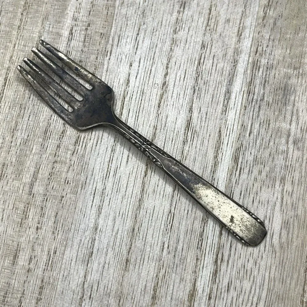 VTG ATQ 1881 Rogers Oneida Silver Plated Baby Fork Patina Tarnished 4.25”